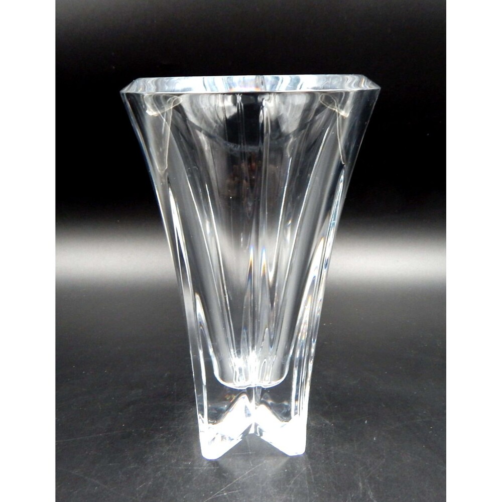 Lenox Ovations Oasis 8 Inch Lead Crystal Vase Glass Footed Blown